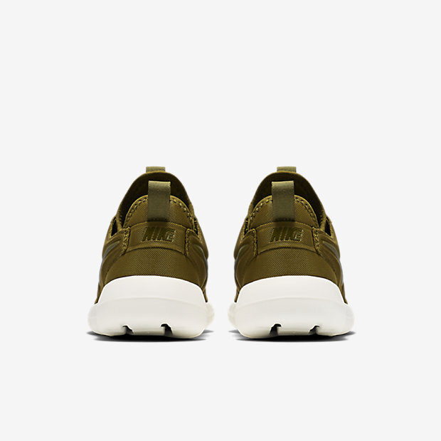 کفش دویدن و پیاده‌روی زنانه نایک