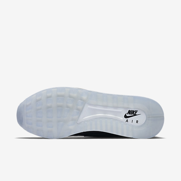 کفش دویدن و پیاده‌روی زنانه نایک