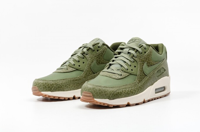 کفش دویدن و پیاده‌روی زنانه نایک