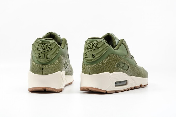 کفش دویدن و پیاده‌روی زنانه نایک