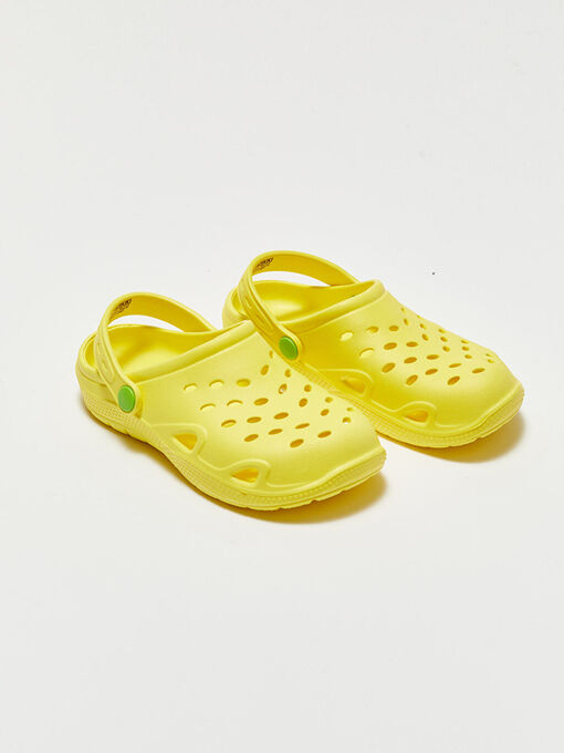 صندل بچه‌گانه ال سی وایکیکی