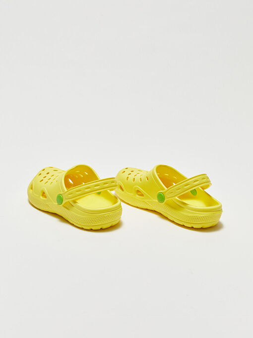 صندل بچه‌گانه ال سی وایکیکی