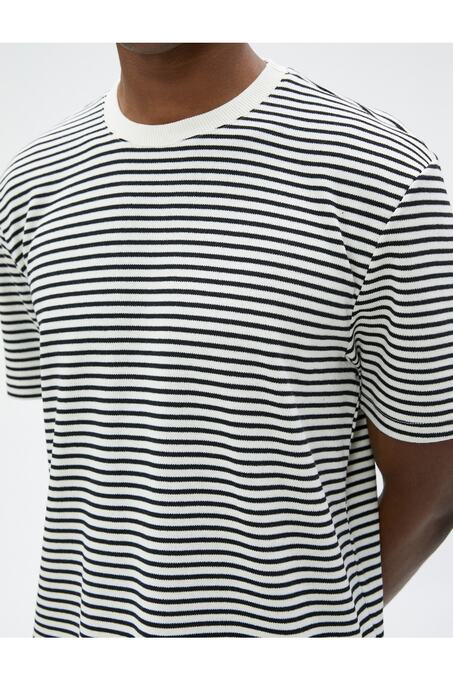 تی شرت آستین کوتاه مردانه کوتون