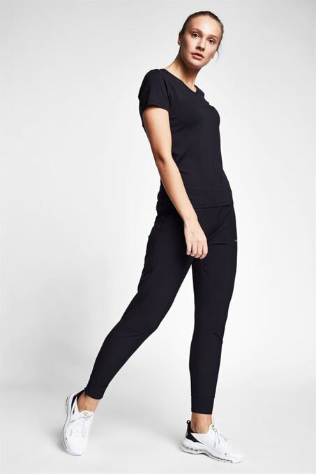 تی شرت آستین کوتاه سیاه تی شرت آستین کوتاه زنانه لسکون