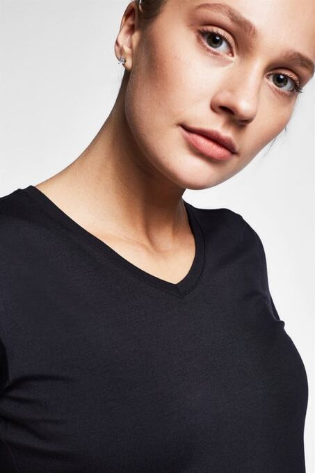 تی شرت آستین کوتاه سیاه تی شرت آستین کوتاه زنانه لسکون