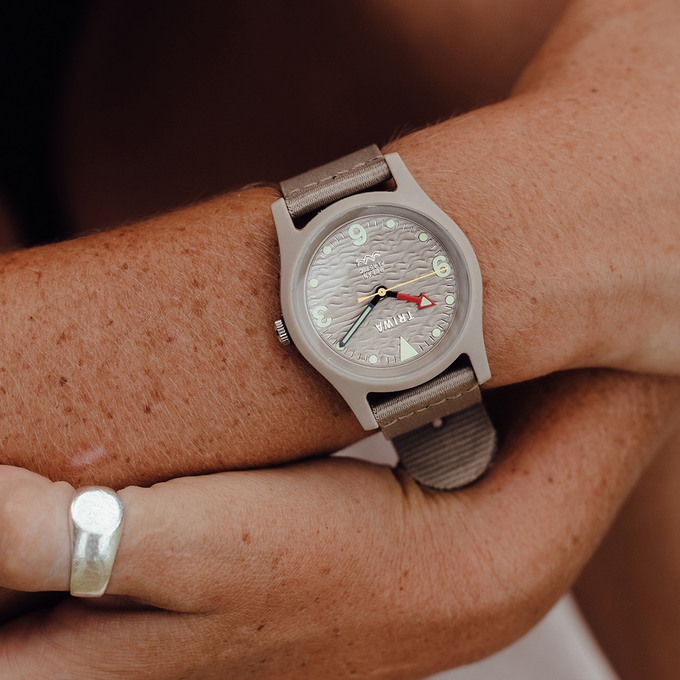 ساعت مچی آنالوگ مشترک تریوا