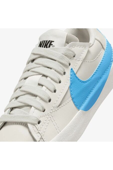 کتانی (اسنیکرز) زنانه نایک