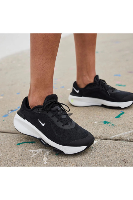 کفش دویدن و پیاده‌روی زنانه نایک