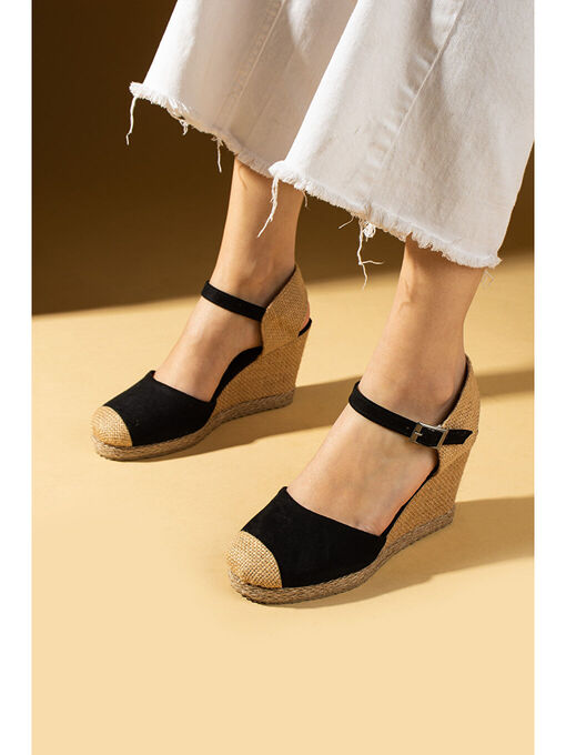 صندل و دمپایی زنانه ال سی وایکیکی