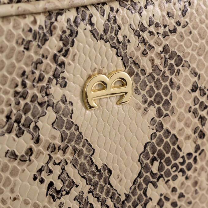 کیف رودوشی زنانه منط