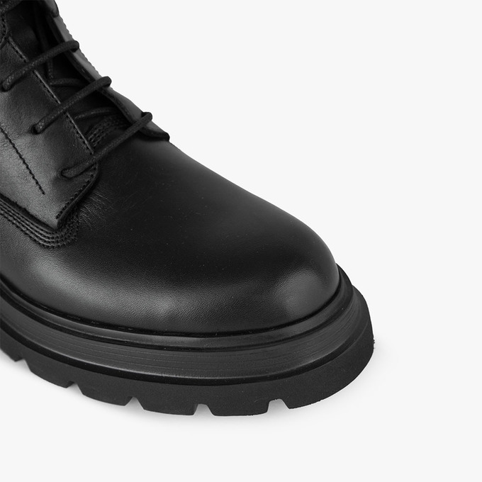 بوت مردانه برتونیکس