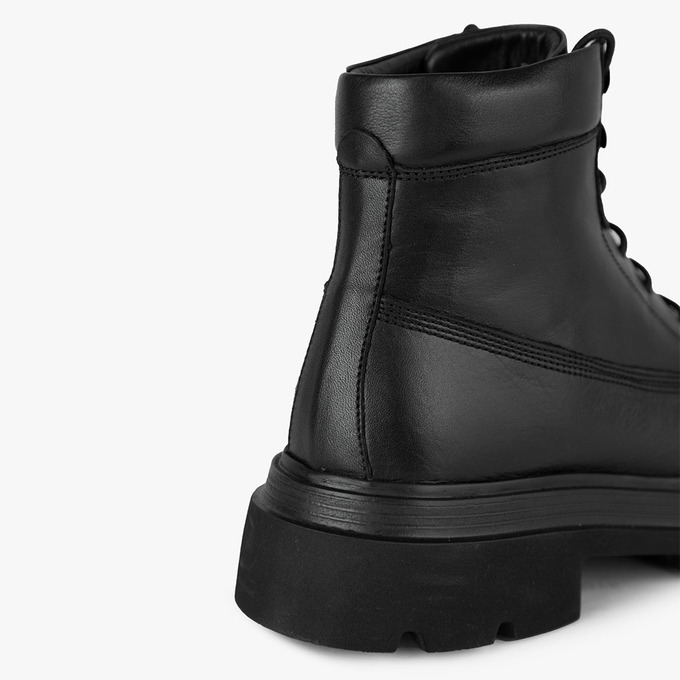 بوت مردانه برتونیکس