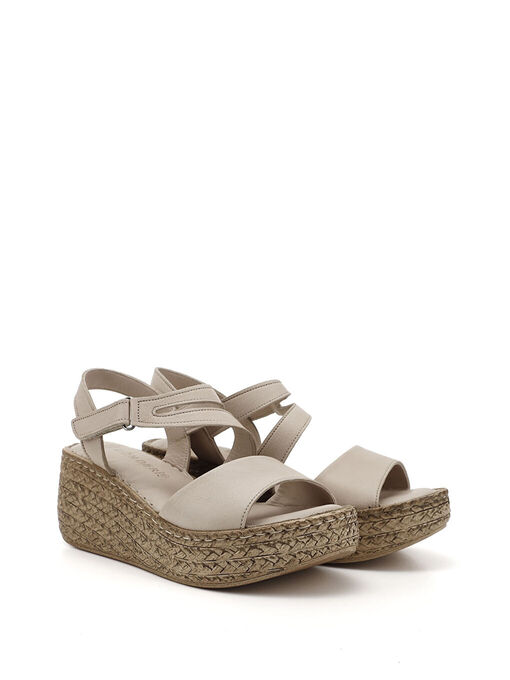 صندل و دمپایی زنانه ال سی وایکیکی