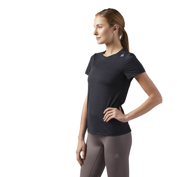 تی شرت آستین کوتاه زنانه ریبوک