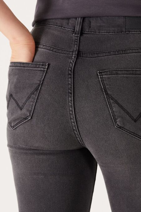 شلوار جین زنانه رانگلر