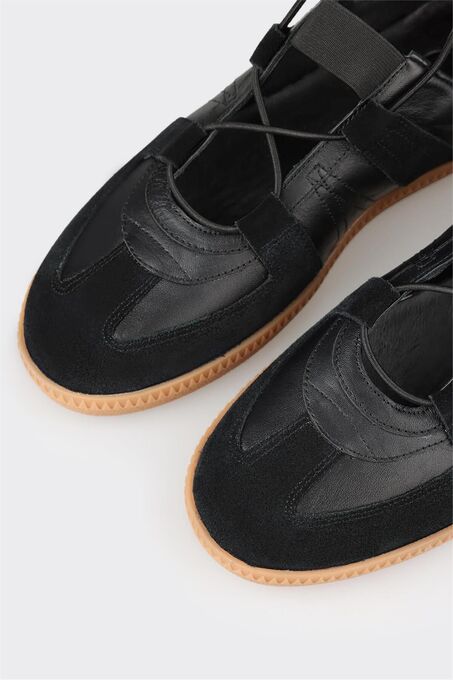 کتانی (اسنیکرز) زنانه اله