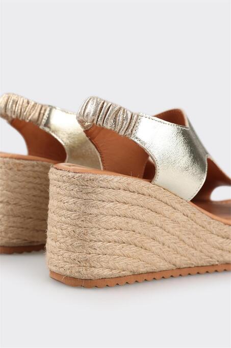 صندل و دمپایی زنانه اله