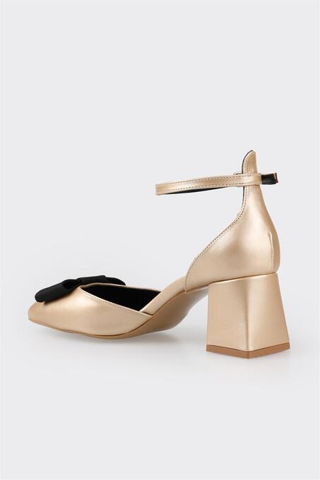 کفش پاشنه بلند زنانه اله