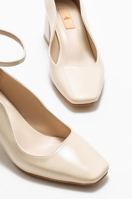 کفش پاشنه بلند زنانه اله