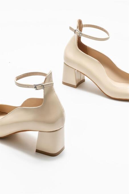 کفش پاشنه بلند زنانه اله