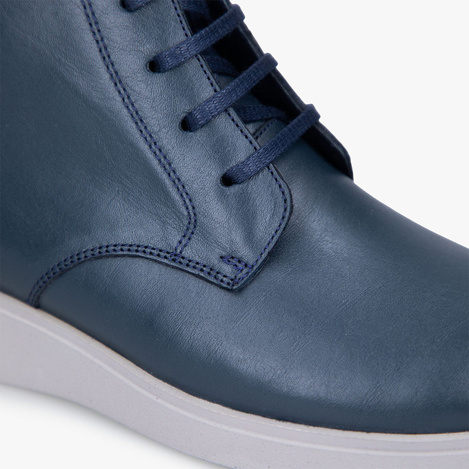 بوت زنانه برتونیکس