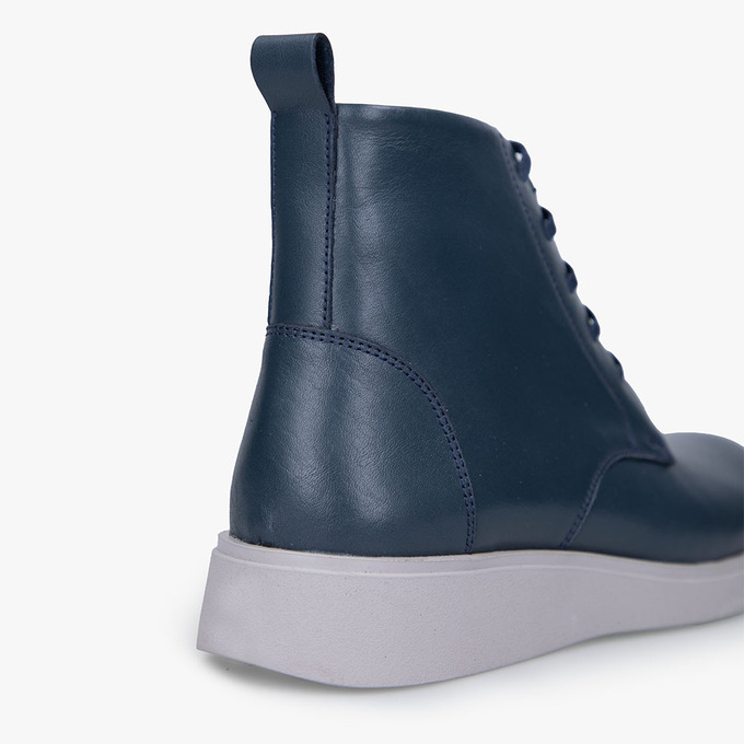 بوت زنانه برتونیکس