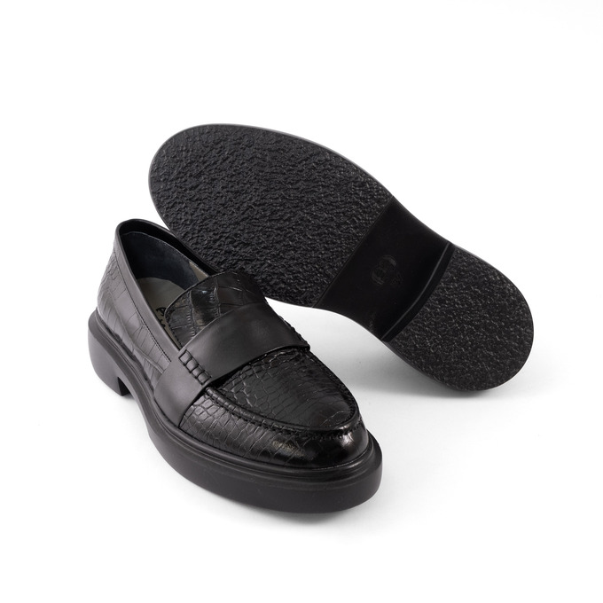 کفش کالج زنانه منط