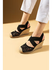 صندل و دمپایی زنانه ال سی وایکیکی